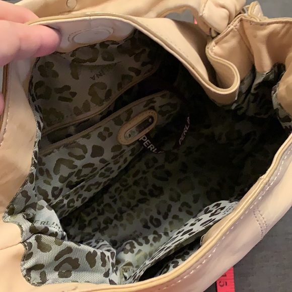 Gorgeous buttery leather hobo bag - Picture 8 of 9